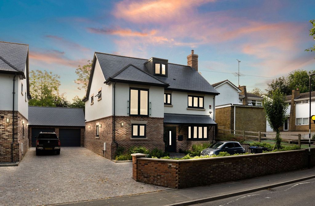 Property photo 1 of 39