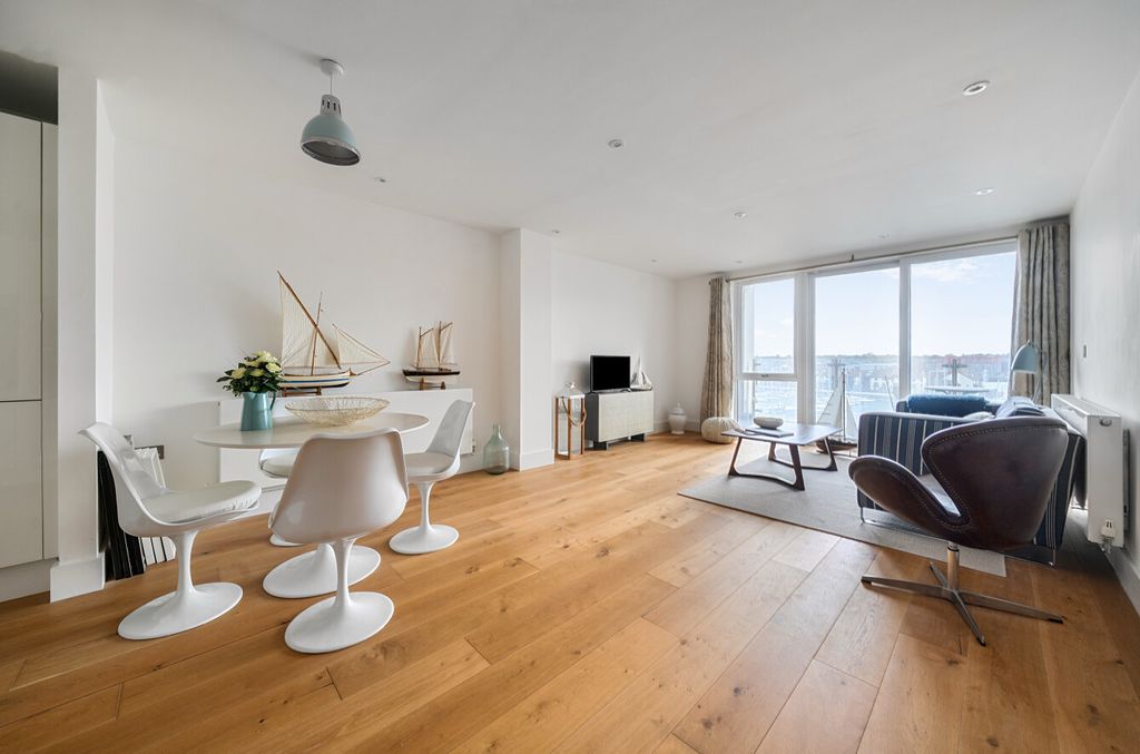 Property photo 2 of 14 1372175-9-68Fa003...