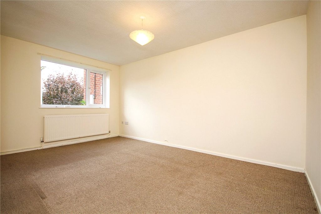 Property photo 2 of 9 Picture No. 34