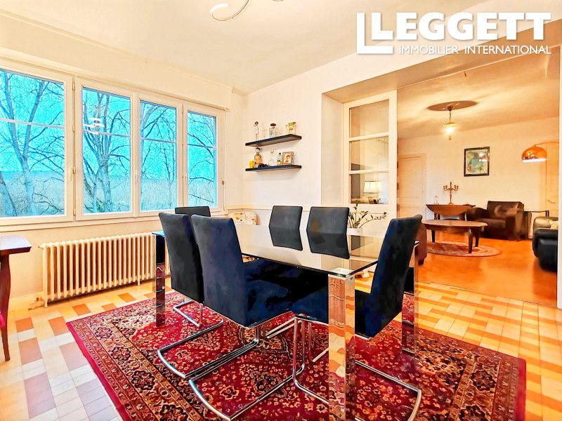 Property photo 3 of 10