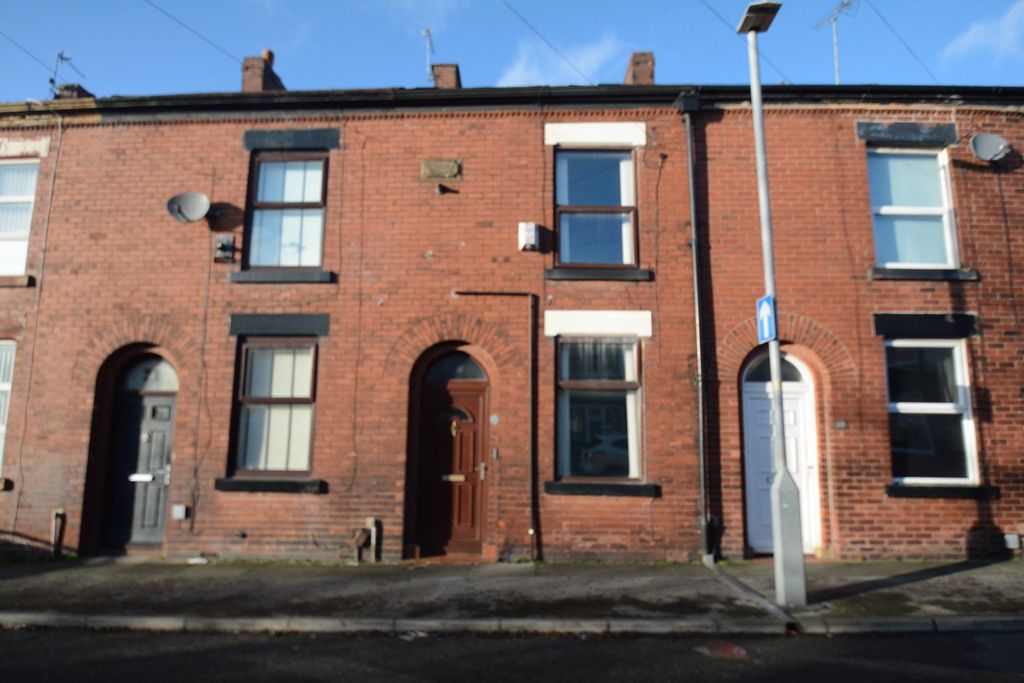 Property photo 1 of 8 Front