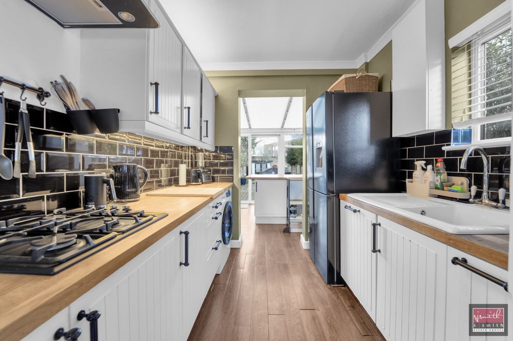 Property photo 3 of 17 Dsc08920