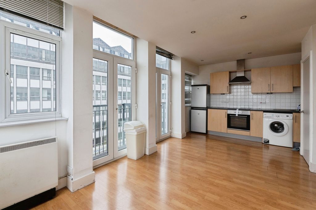 Property photo 3 of 14 Reception/Kitchen