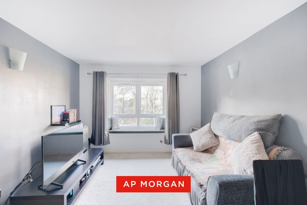 Property photo 2 of 13 Picture No. 24