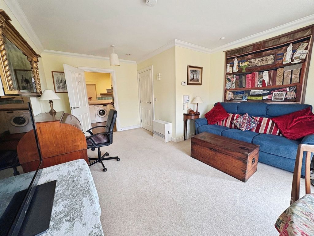 Property photo 3 of 13 Pbox-Img.Jpg