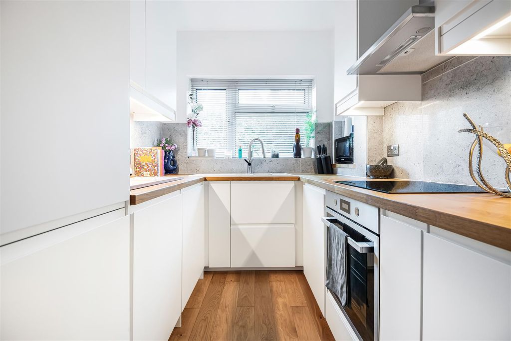 Property photo 3 of 19 4_67884.Jpg