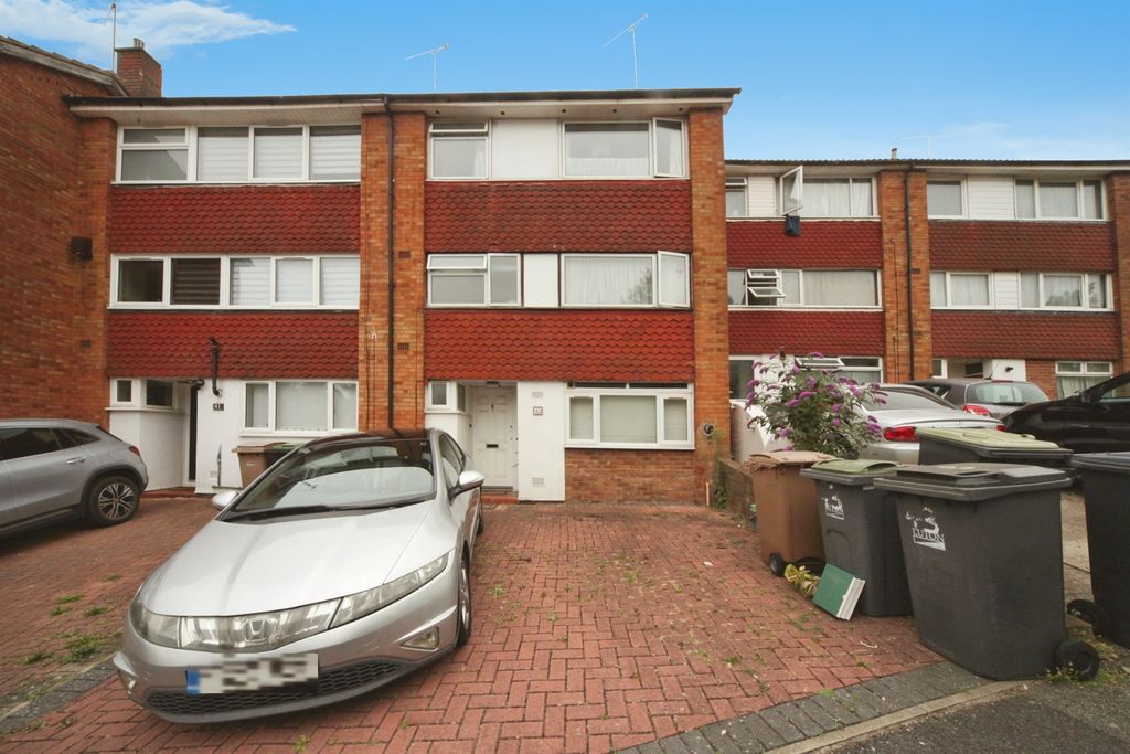 Property photo 1 of 18