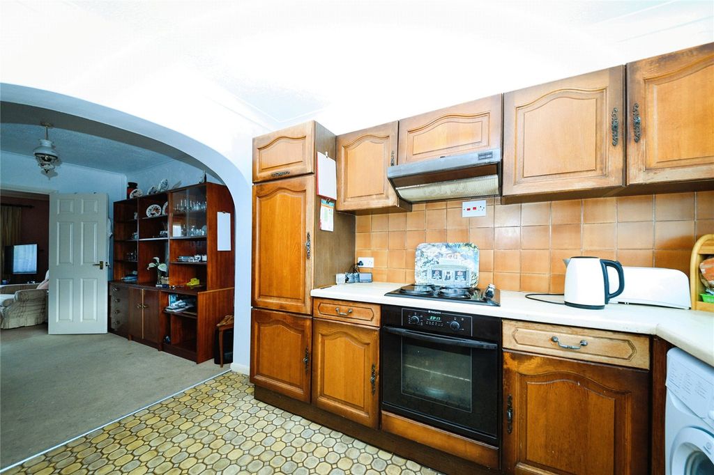 Property photo 2 of 15 Kitchen