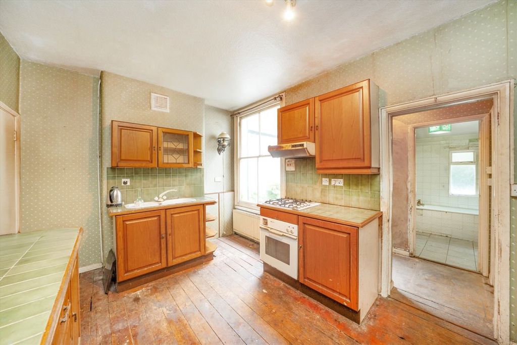 Property photo 3 of 7