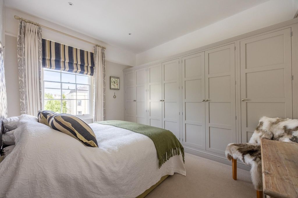 Additional image 14 of 3 bed flat for saleMontpellier Spa Road, Cheltenham, Gloucestershire GL50