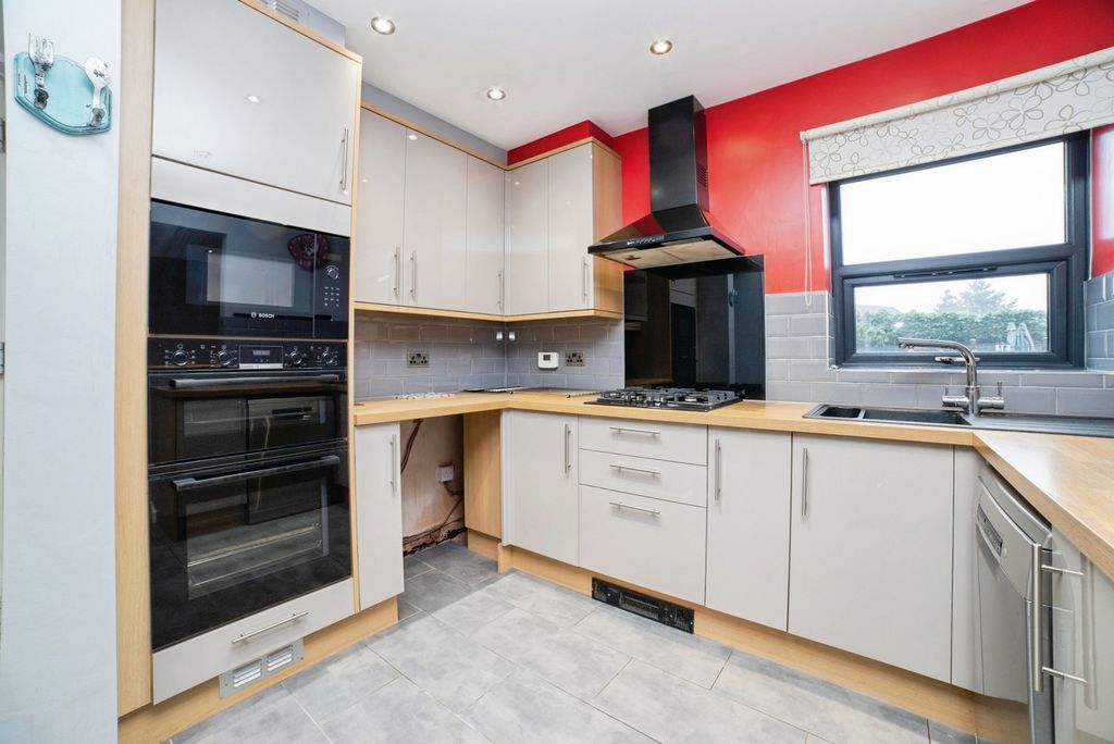 Property photo 3 of 20 Pbox-Img.Jpg