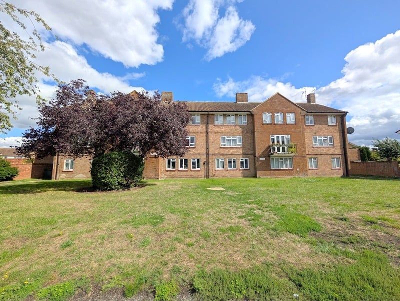 Property photo 1 of 12