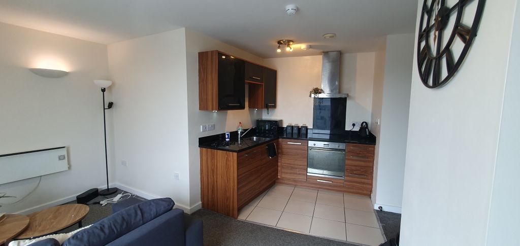 Property photo 3 of 12