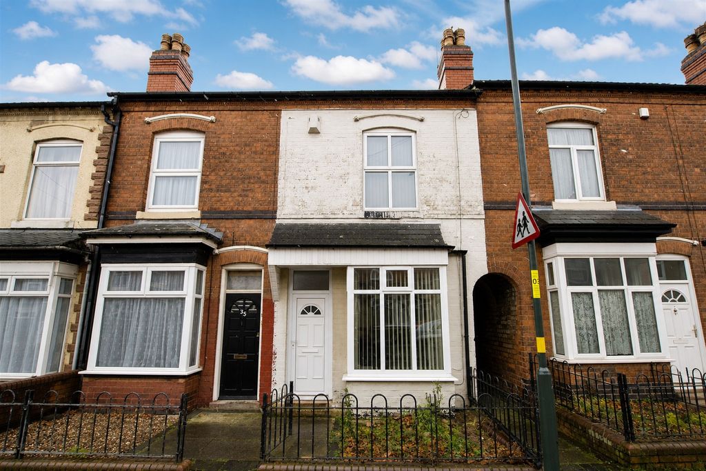 Property photo 1 of 10 Approach