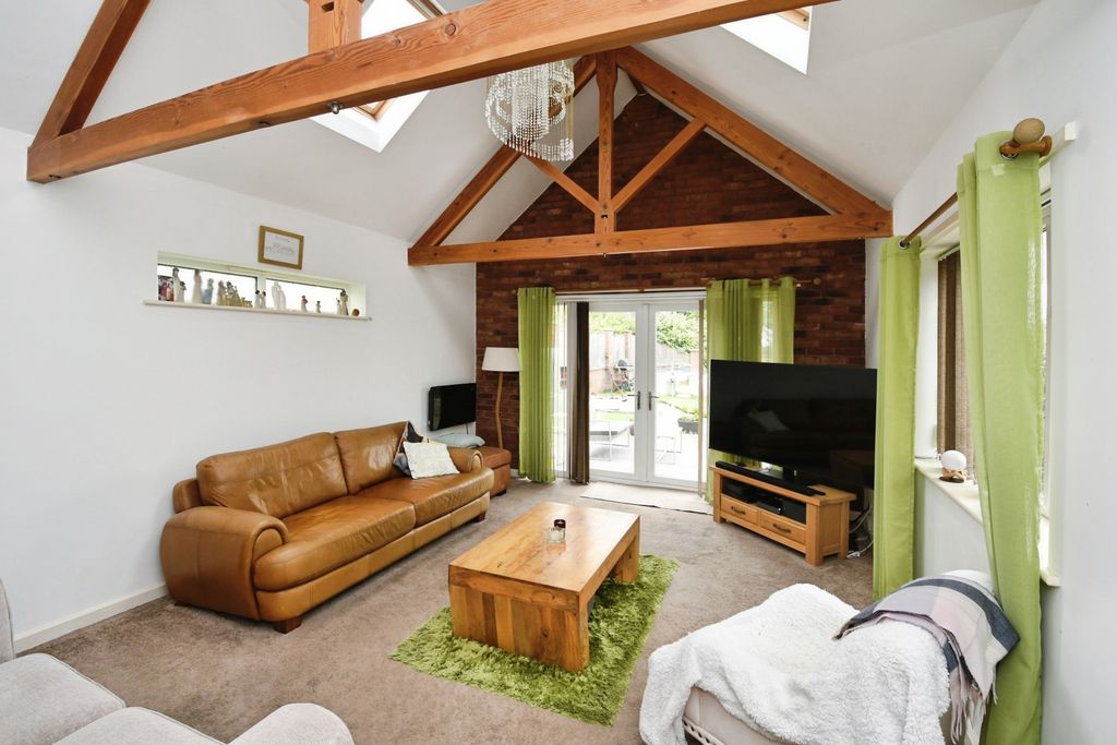 Property photo 3 of 17