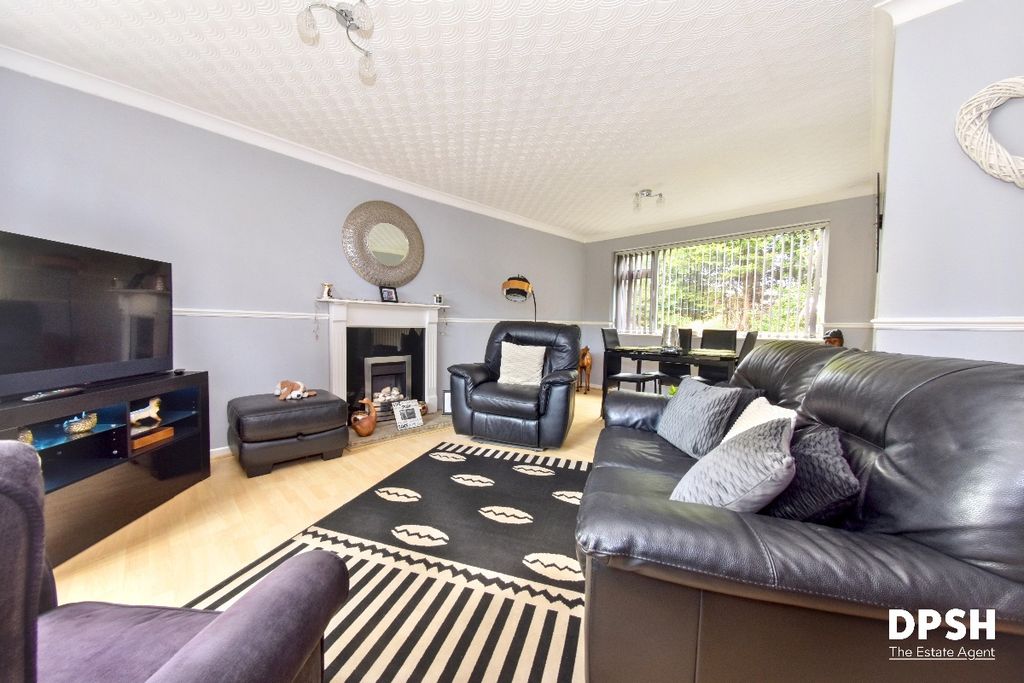 Property photo 2 of 30