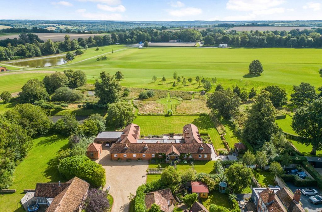 Property photo 1 of 22