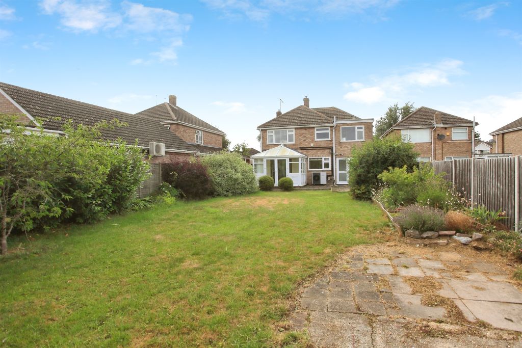 Property photo 3 of 17 Outside