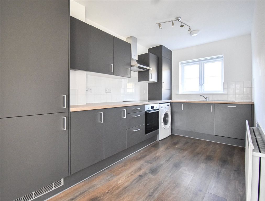 Property photo 2 of 10 Picture No. 09