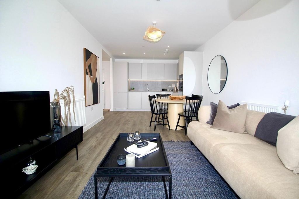 Property photo 3 of 24 c52204A6-260d-424F-8F4B-7Dd3A95B8136.Jpeg