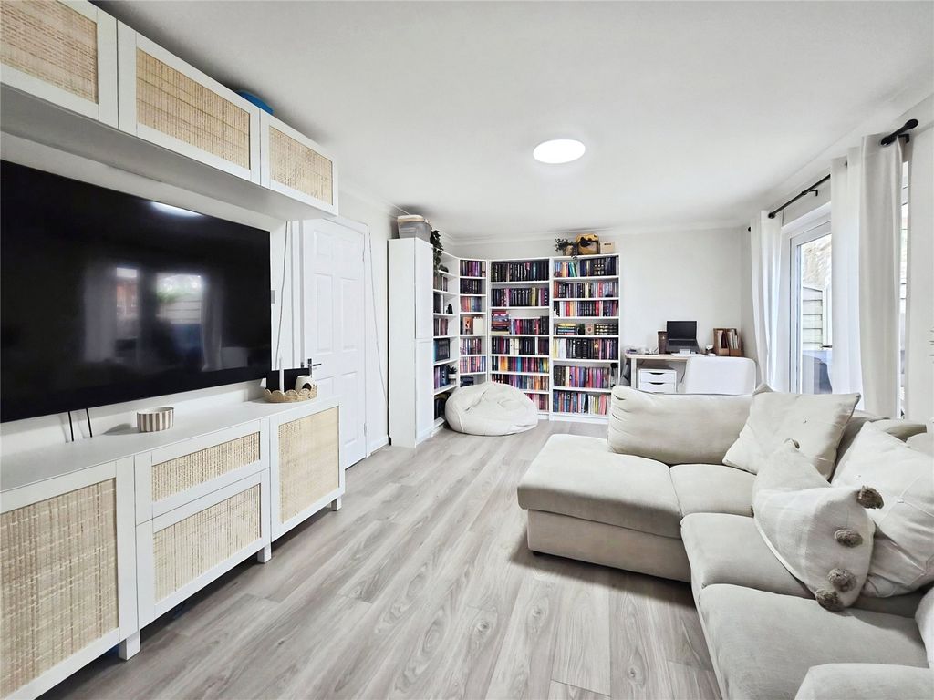 Property photo 3 of 14 Picture No. 04