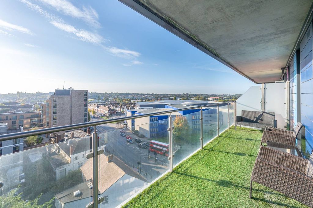 Property photo 3 of 13