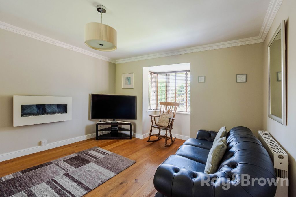 Property photo 2 of 49