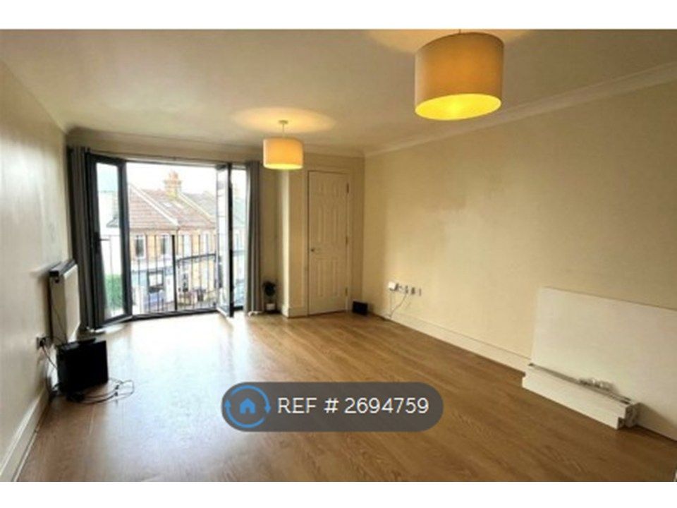 Property photo 3 of 8