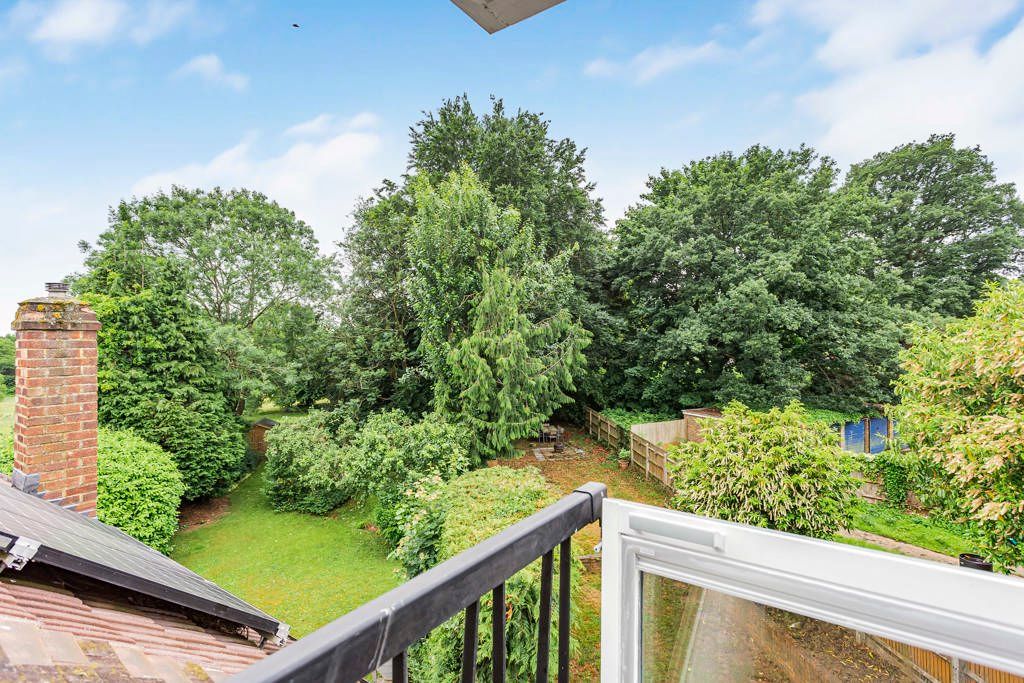 Property photo 3 of 33 Balcony