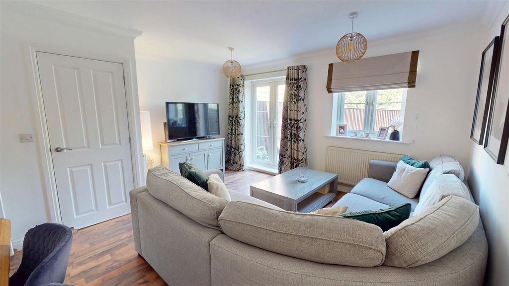 Property photo 3 of 13 Living/Dining Room