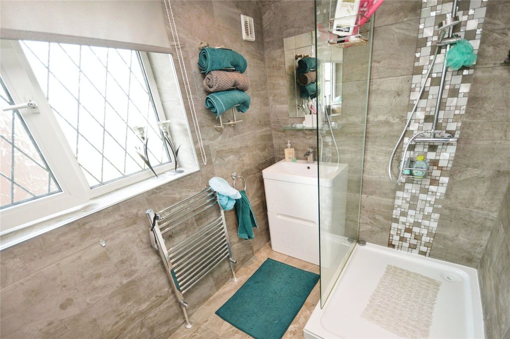 Property photo 2 of 19 Shower Room