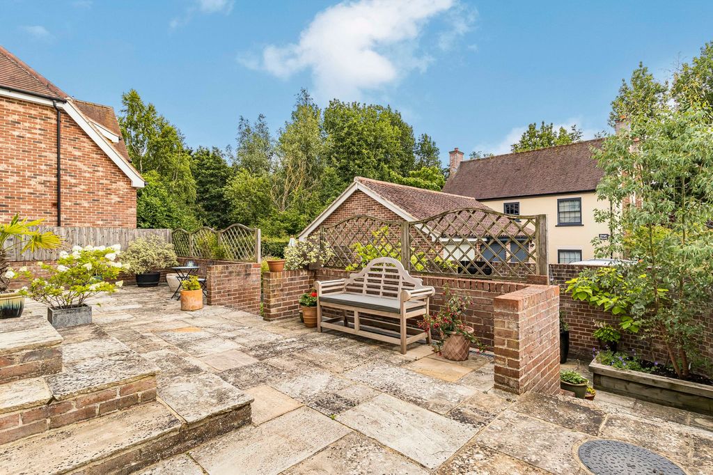 Property photo 3 of 31