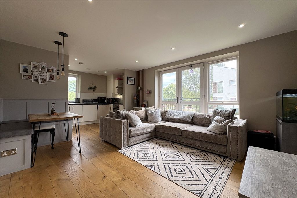 Property photo 2 of 10 Picture No. 08