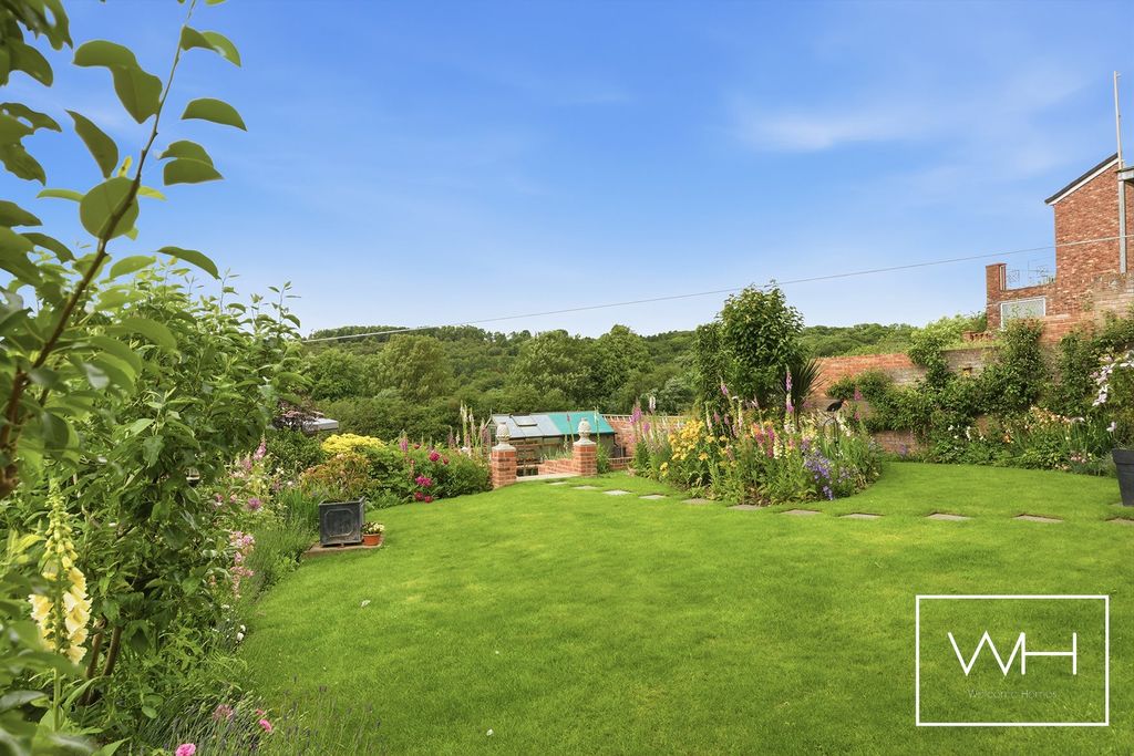 Property photo 2 of 20 12 Windgate Hill, Conisbrough 30