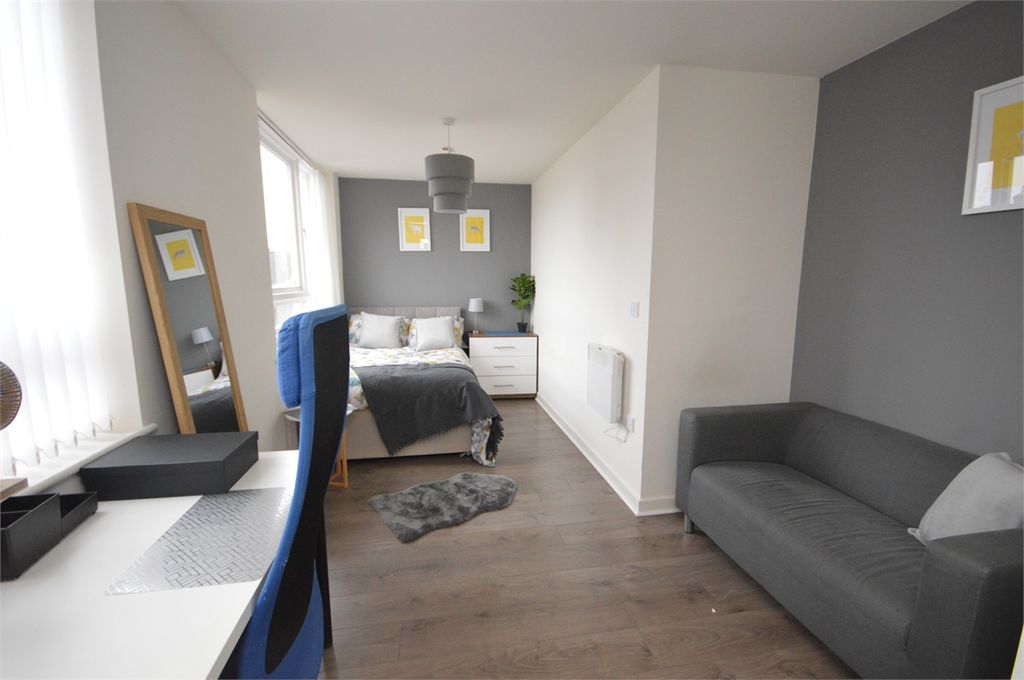 Property photo 2 of 11