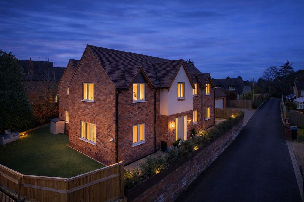 Property photo 1 of 22