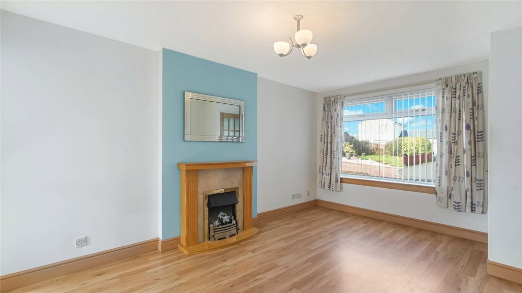 Property photo 3 of 22 Picture No. 03