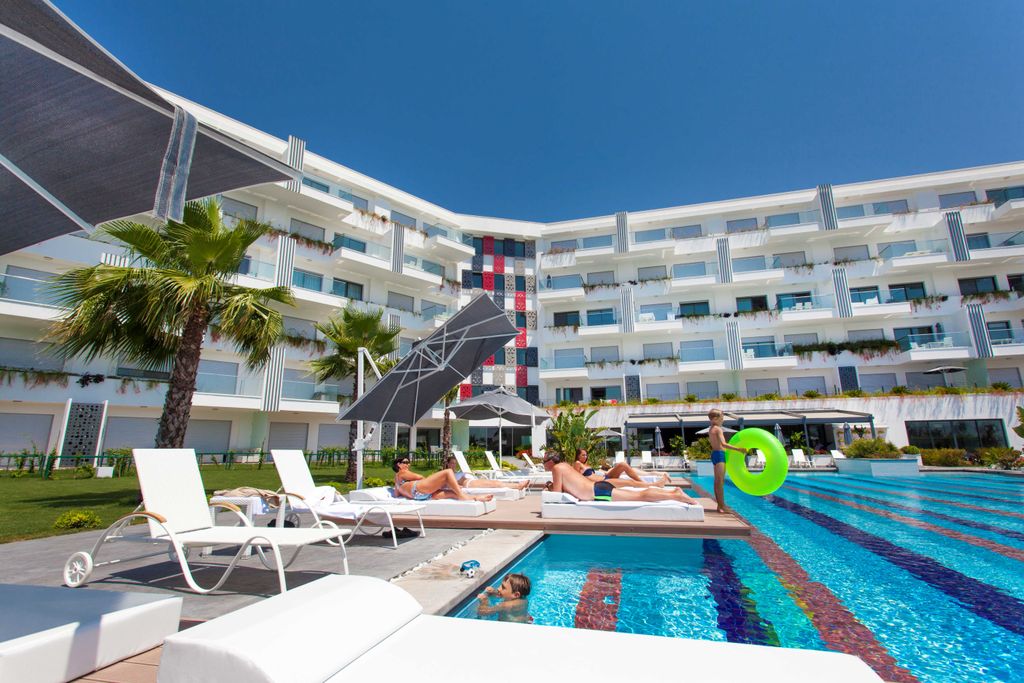 Property photo 2 of 19 A Ready-To-Move Property For Sale In Manavgat, Antalya - A Wide Range Of Social Facilities And Pools