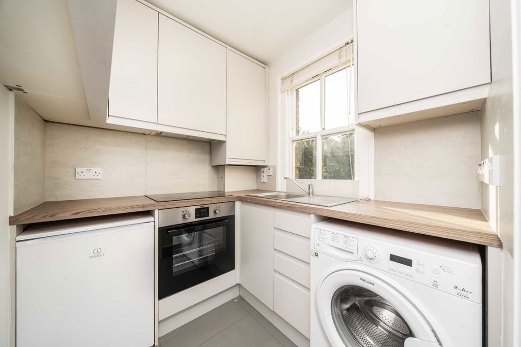 Property photo 3 of 5