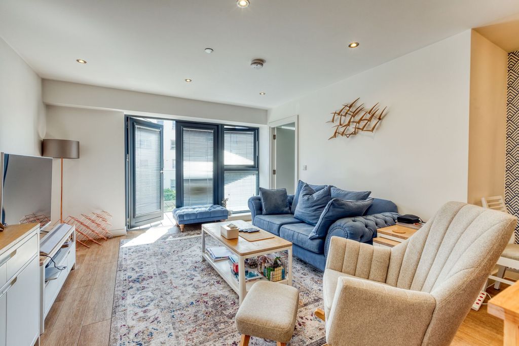 2 bed flat for saleD302, Westmount, St Helier JE2 photo 5