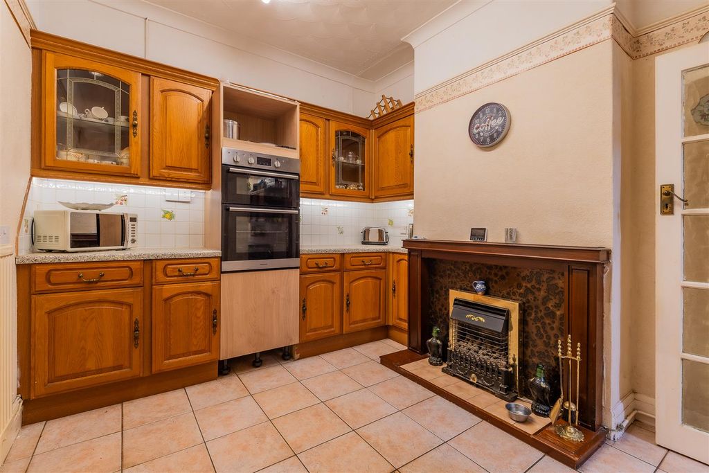 Property photo 2 of 18 82-9.Jpg