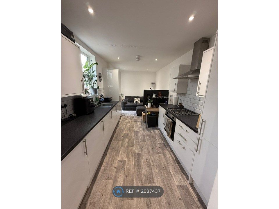 Property photo 1 of 16 Kitchen