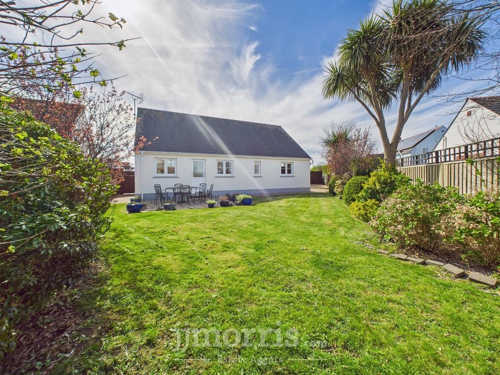 Property photo 2 of 38 Cam02122G0-Pr0272-Still008.Jpg