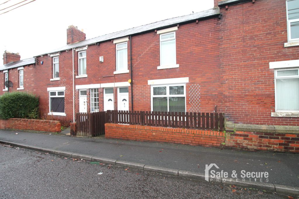 Property photo 1 of 11 Front