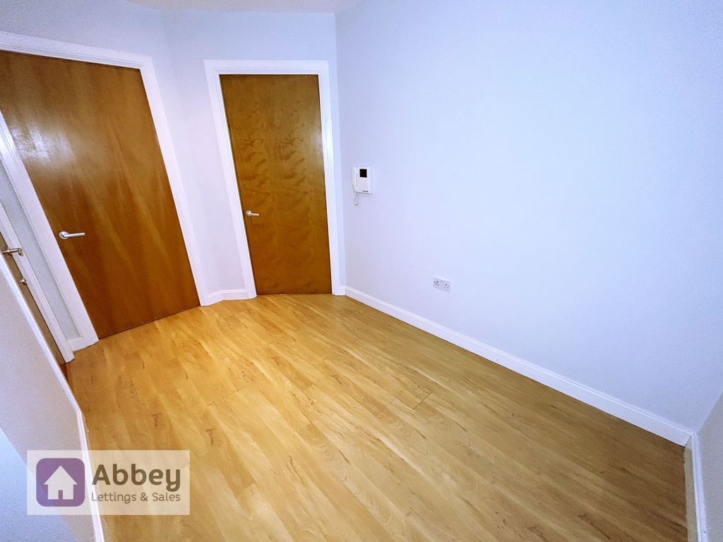 Property photo 3 of 15 Entrance Hall