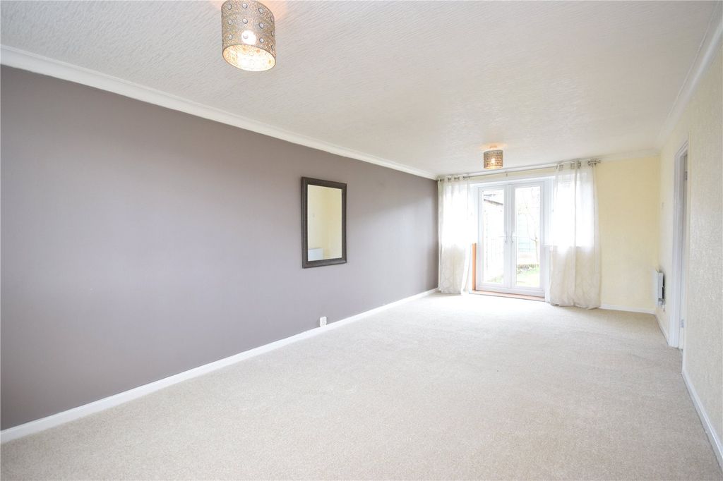 Property photo 2 of 17 Picture No. 05