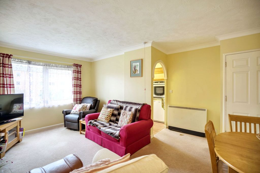 Property photo 3 of 9