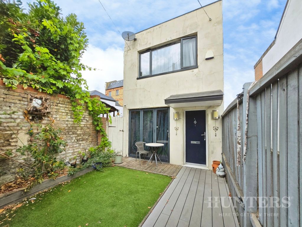 Property photo 1 of 14