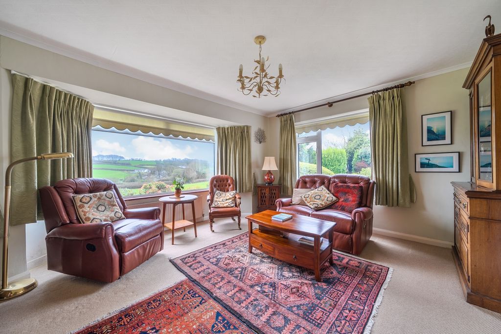 Property photo 3 of 26 1435266-9-69c2c021d2B55