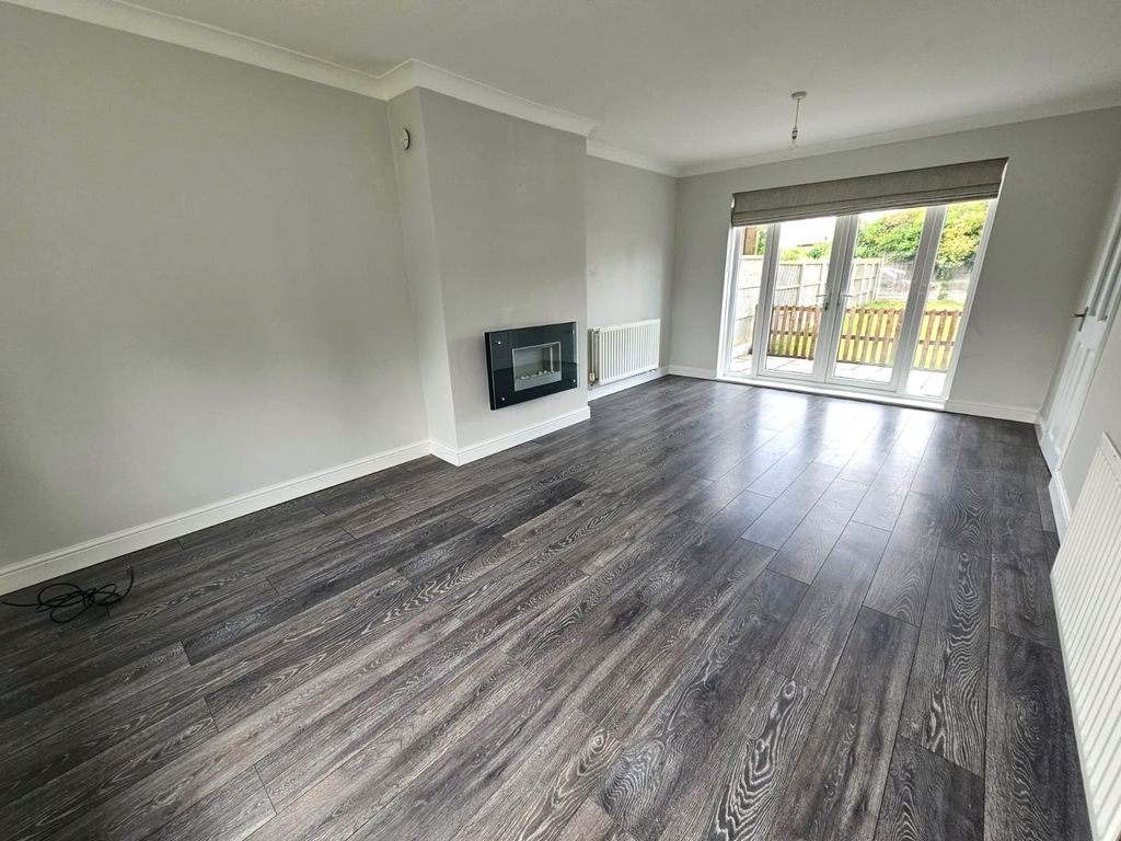 Property photo 2 of 16 Picture No. 02